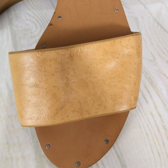 Madewell's 1937 Tan Black Slip On Flats Sz 8 Shoes - Picture 6 of 8